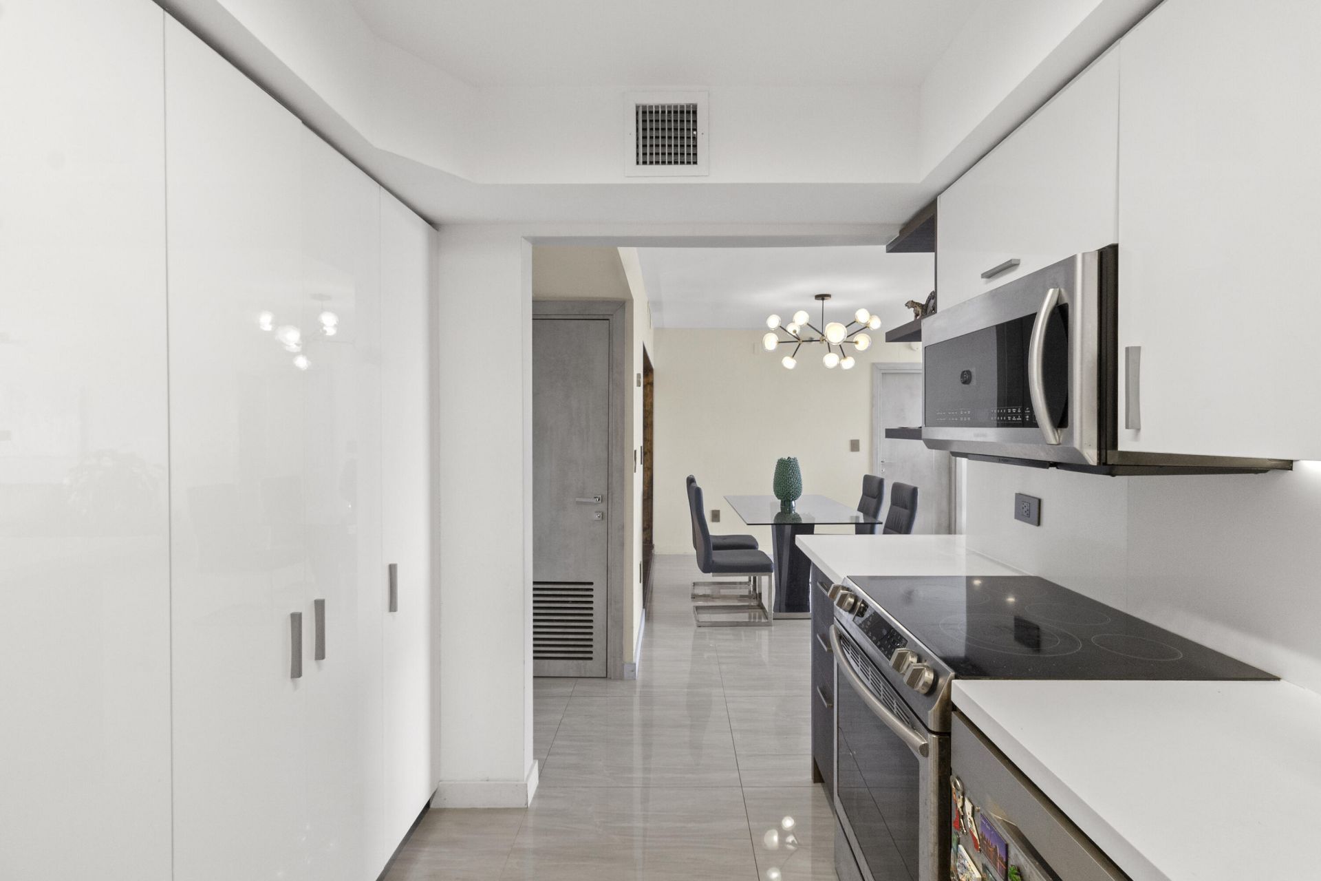 20515 E Country Club Drive, Unit 345, Aventura, FL 33180 Photo