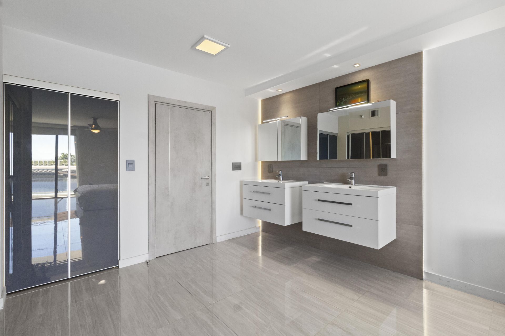 20515 E Country Club Drive, Unit 345, Aventura, FL 33180 Photo