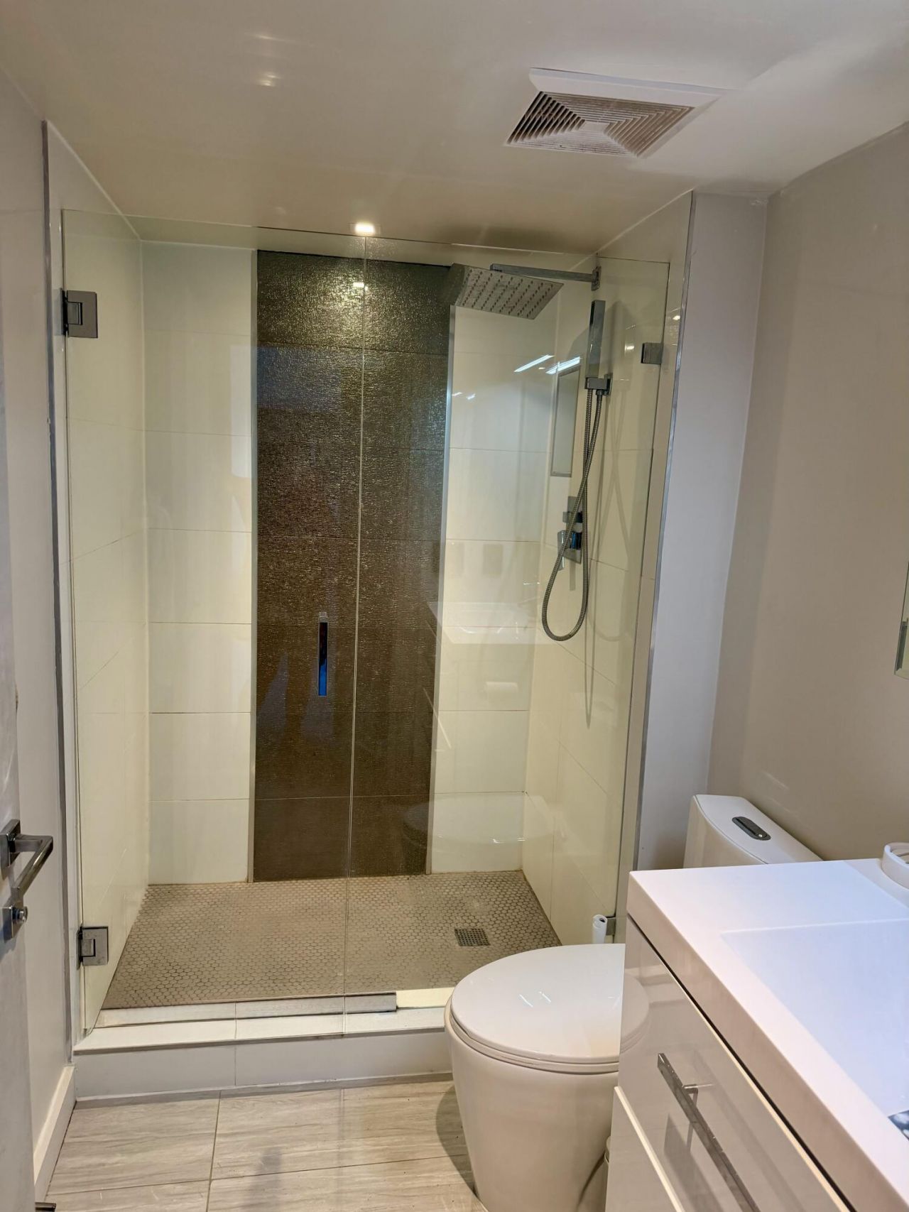 20515 E Country Club Drive, Unit 345, Aventura, FL 33180 Photo