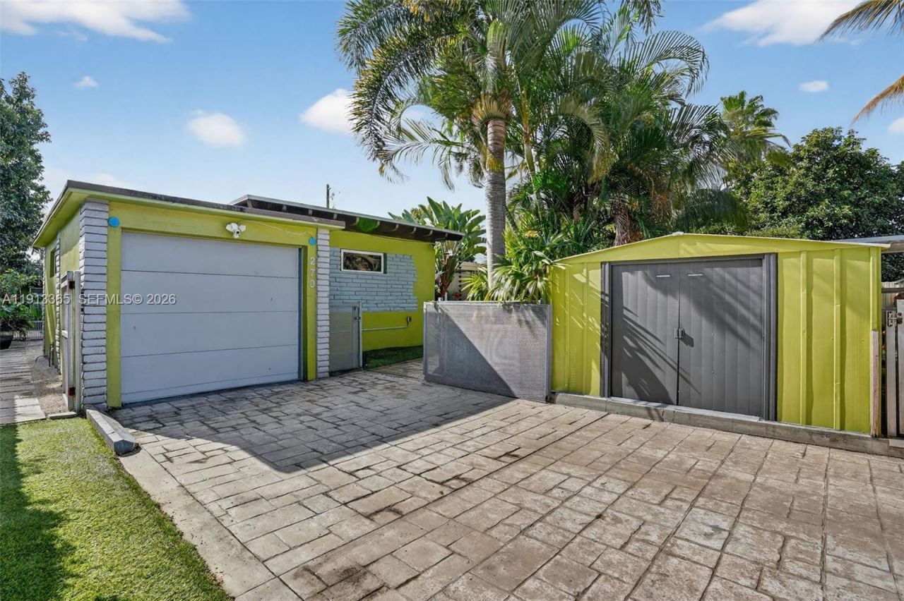 270 NW 106th St, Miami, FL 33150 Photo