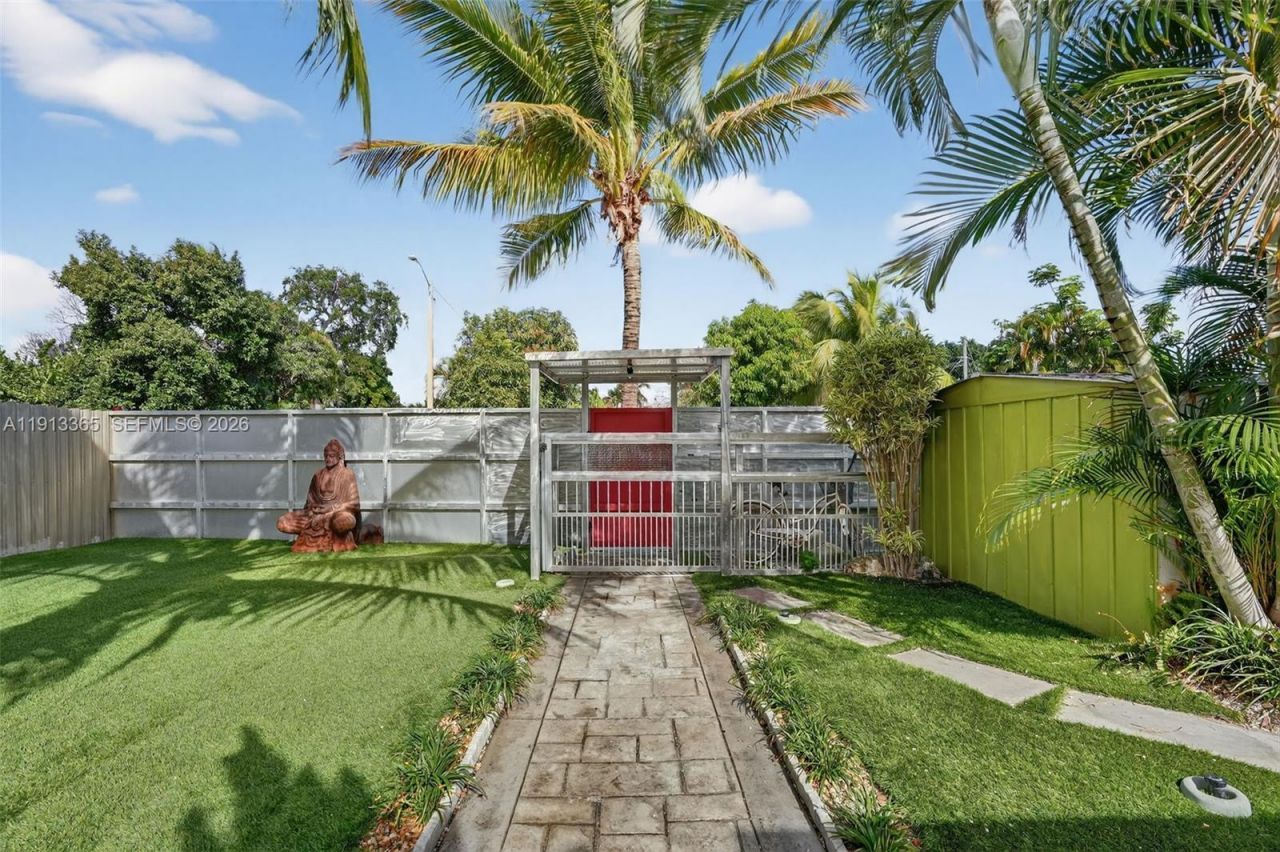 270 NW 106th St, Miami, FL 33150 Photo