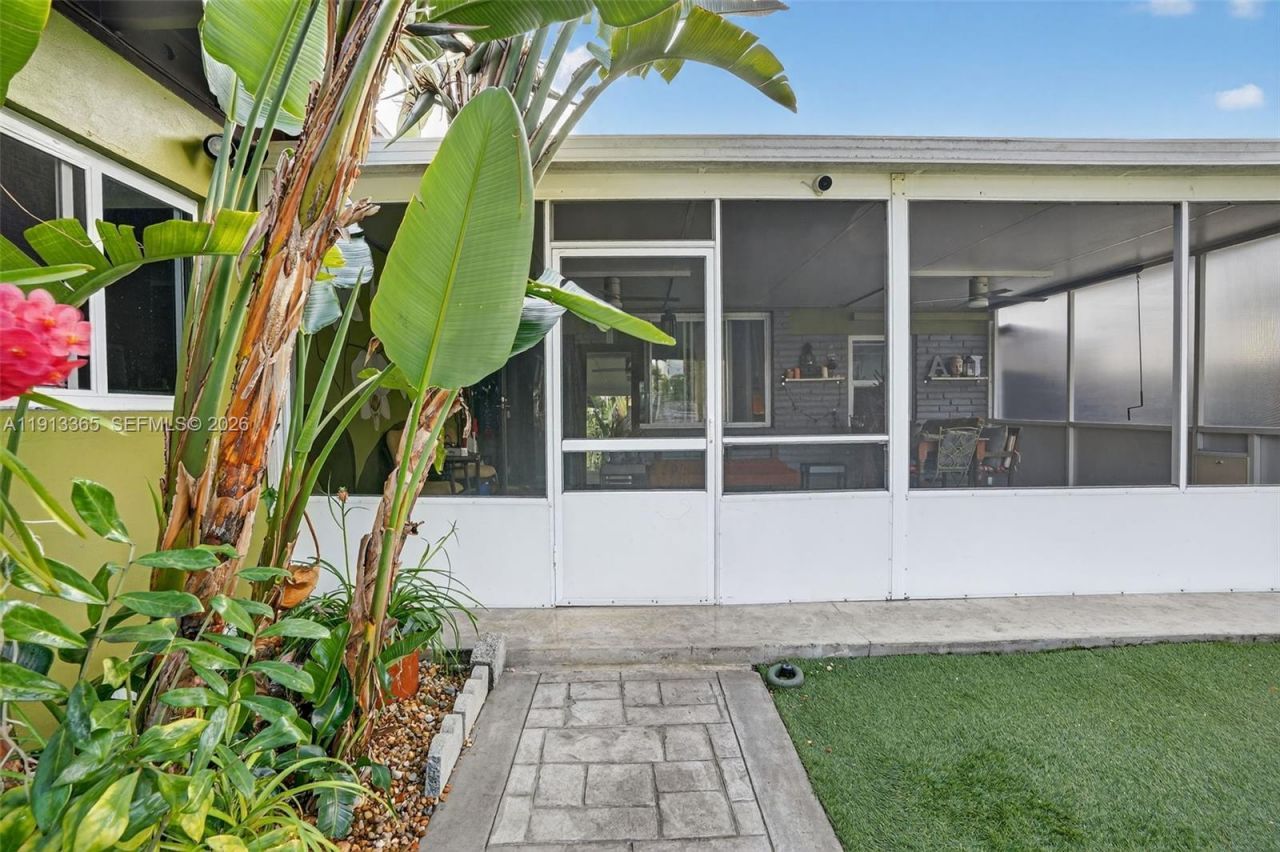 270 NW 106th St, Miami, FL 33150 Photo