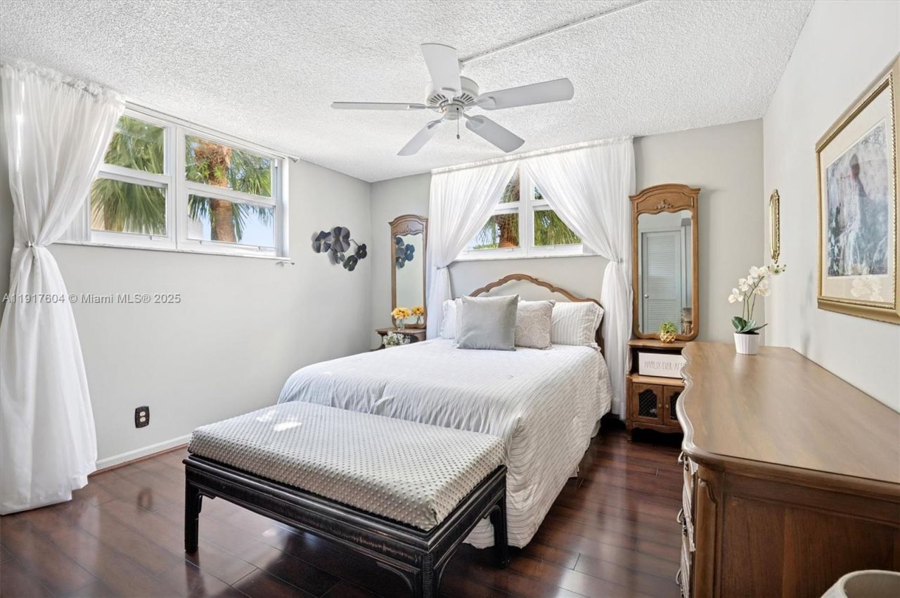 700 S Hollybrook Dr, Unit 201, Pembroke Pines, FL 33025 Photo