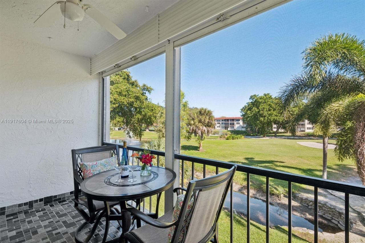 700 S Hollybrook Dr, Unit 201, Pembroke Pines, FL 33025 Photo