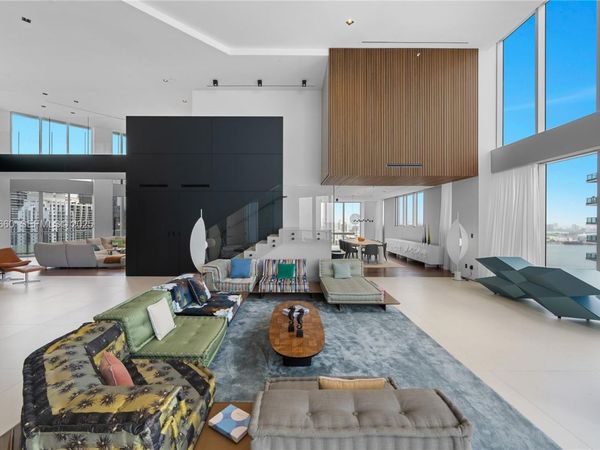 1300 Brickell Bay Dr, Unit 4401, Miami, FL 33131