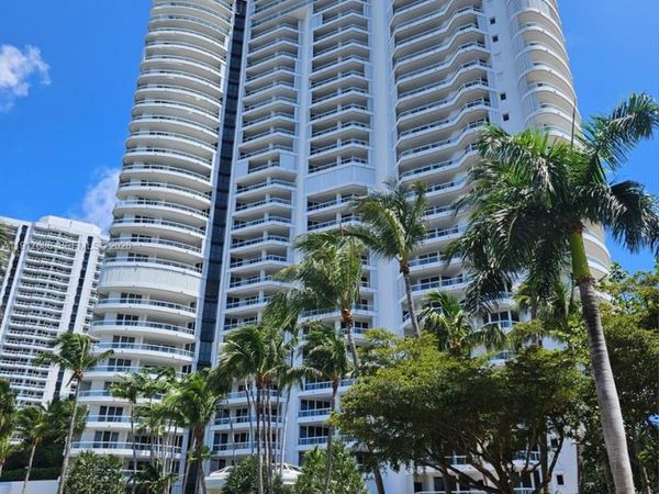 21050 Point Pl, Unit 501, Aventura, FL 33180