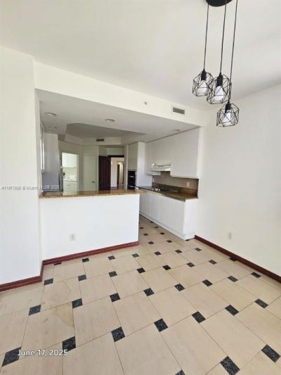 21050 Point Pl, Unit 501, Aventura, FL 33180 Photo