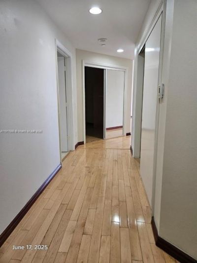 21050 Point Pl, Unit 501, Aventura, FL 33180 Photo