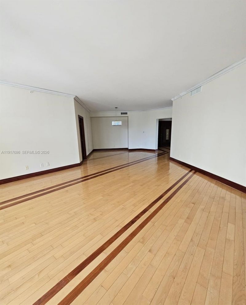 21050 Point Pl, Unit 501, Aventura, FL 33180 Photo