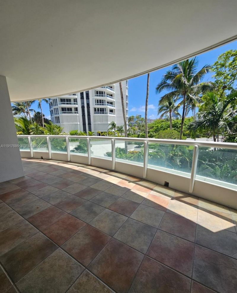 21050 Point Pl, Unit 501, Aventura, FL 33180 Photo