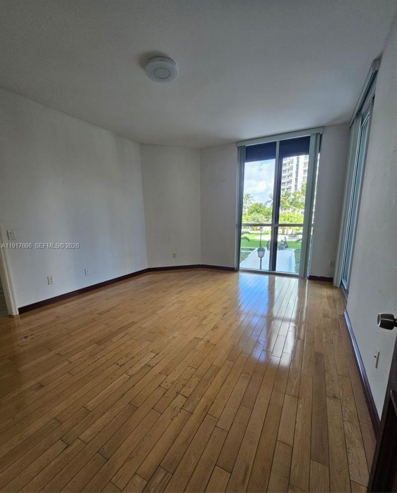 21050 Point Pl, Unit 501, Aventura, FL 33180 Photo