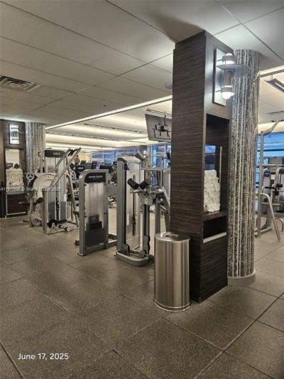 21050 Point Pl, Unit 501, Aventura, FL 33180 Photo