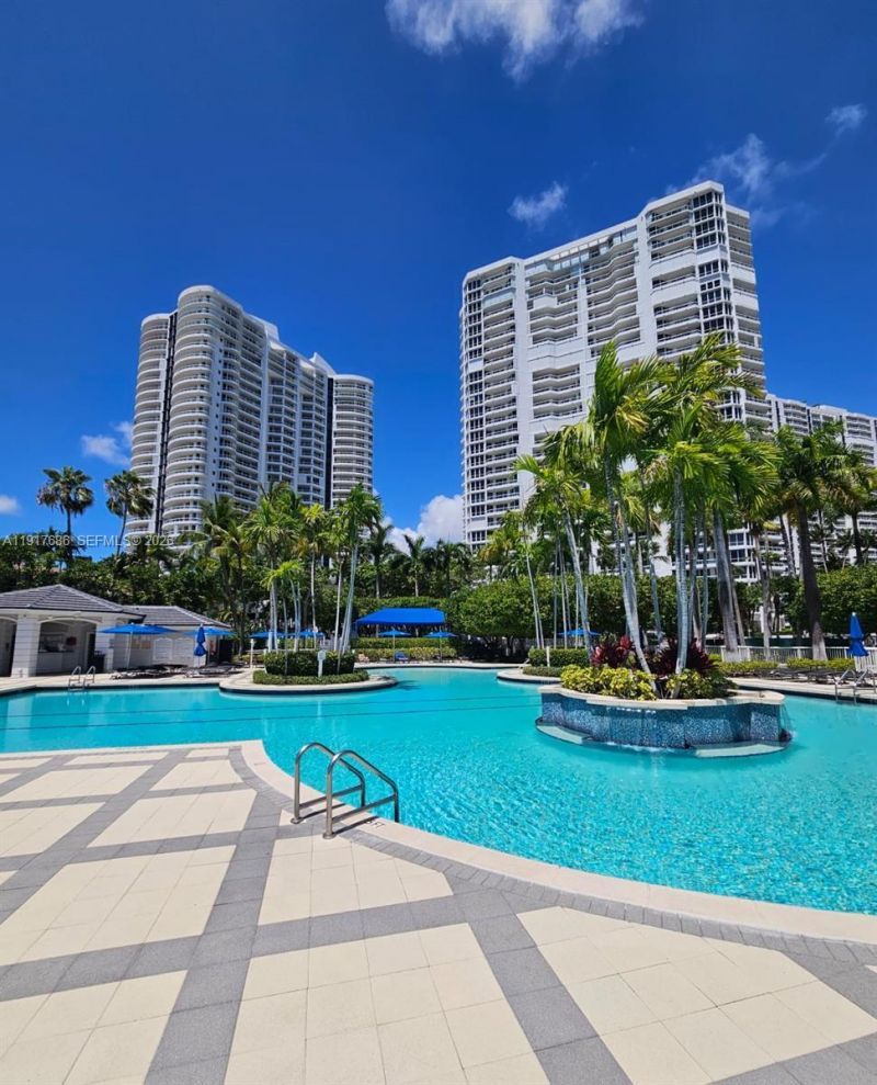 21050 Point Pl, Unit 501, Aventura, FL 33180 Photo
