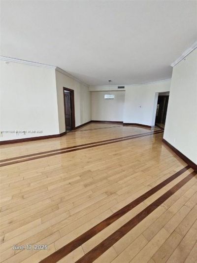 21050 Point Pl, Unit 501, Aventura, FL 33180 Photo