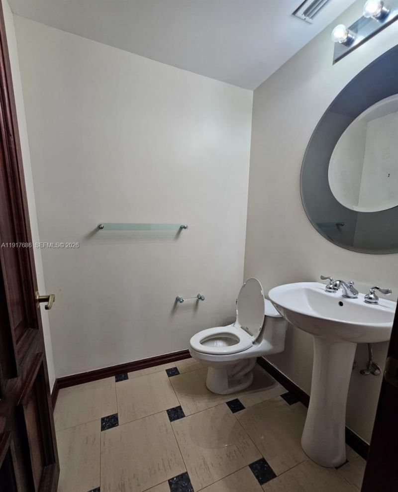 21050 Point Pl, Unit 501, Aventura, FL 33180 Photo