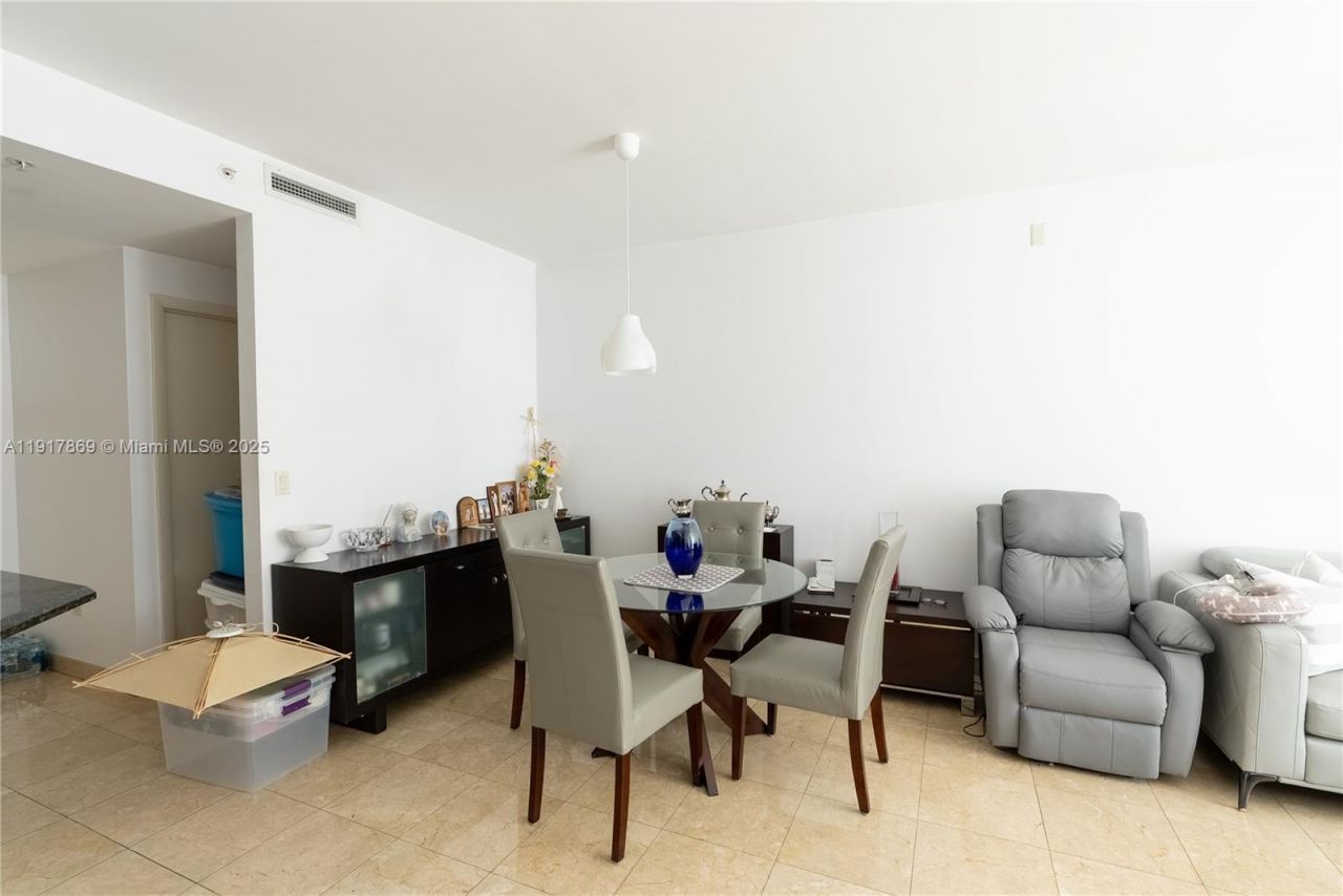 801 Brickell Key Blvd, Unit 1407, Miami, FL 33131 Photo