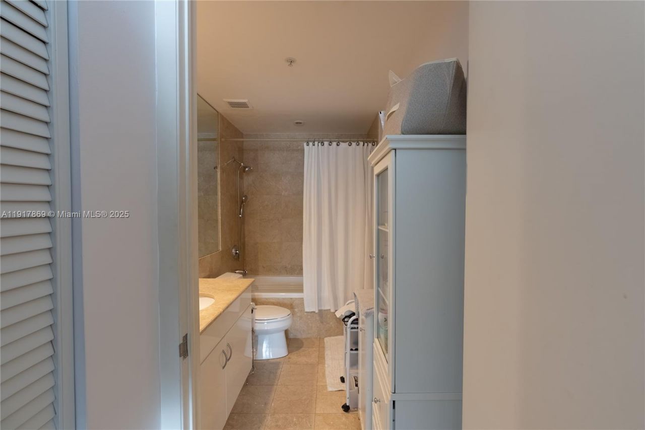 801 Brickell Key Blvd, Unit 1407, Miami, FL 33131 Photo