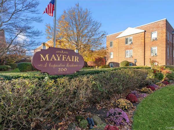 200 N Village Avenue, Unit 100, Rockville Centre, NY 11570