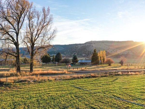 28000 SE Paulina Highway, Prineville, OR 97754