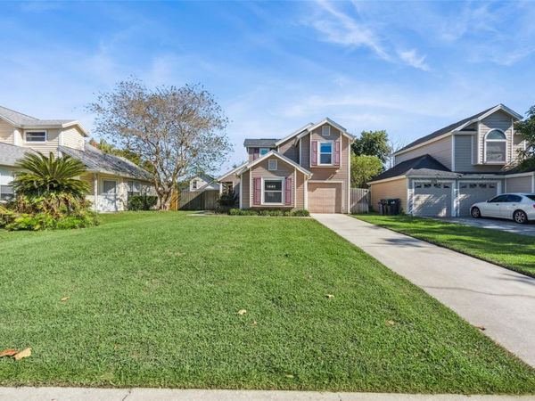 2111 CHURCHILL DOWNS CIRCLE, ORLANDO, FL 32825