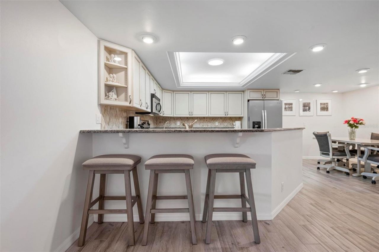 4206 SE 20th Place, Unit 101, Cape Coral, FL 33904 Photo