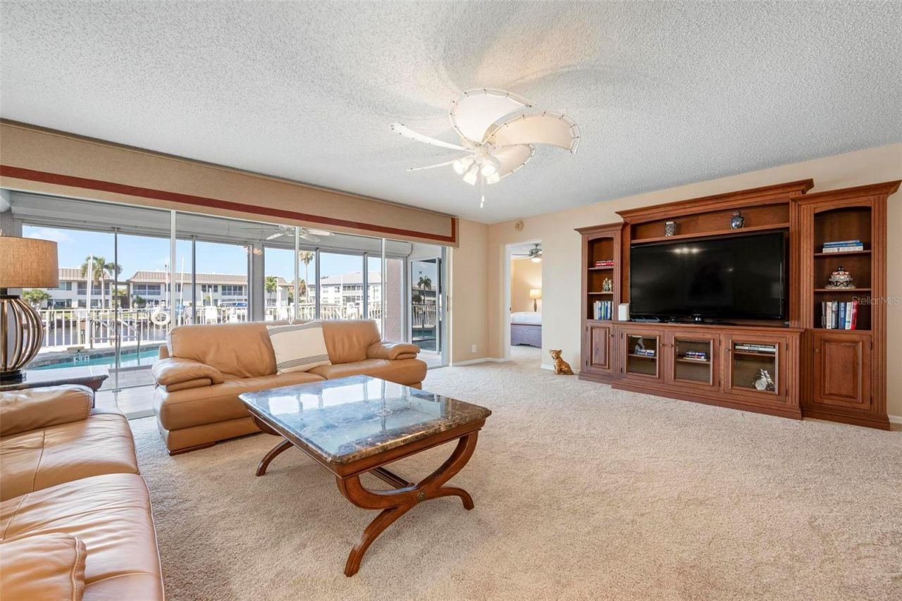 4206 SE 20th Place, Unit 101, Cape Coral, FL 33904 Photo