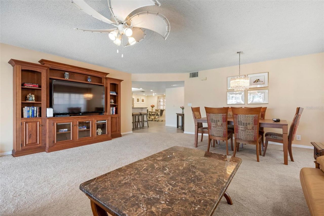 4206 SE 20th Place, Unit 101, Cape Coral, FL 33904 Photo