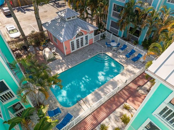 3002 W CLEVELAND STREET, Unit B12, TAMPA, FL 33609