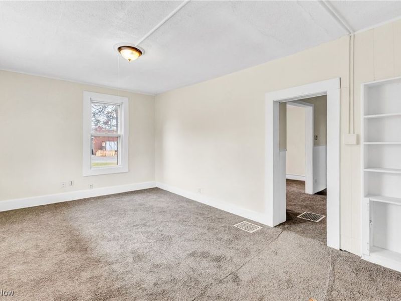 62 E Market Street, Alliance, OH 44601 Photo 6
