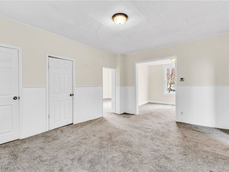62 E Market Street, Alliance, OH 44601 Photo 8