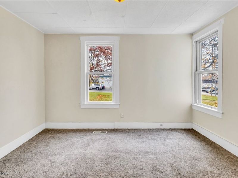 62 E Market Street, Alliance, OH 44601 Photo 9
