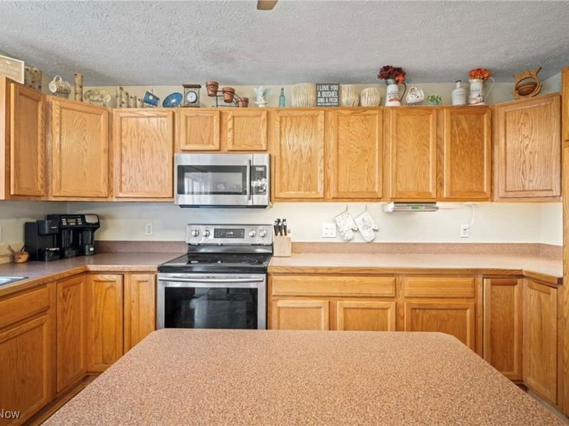 1121 Brittany Boulevard, Akron, OH 44312 Photo 5