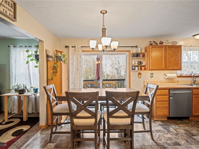 1121 Brittany Boulevard, Akron, OH 44312 Photo 8