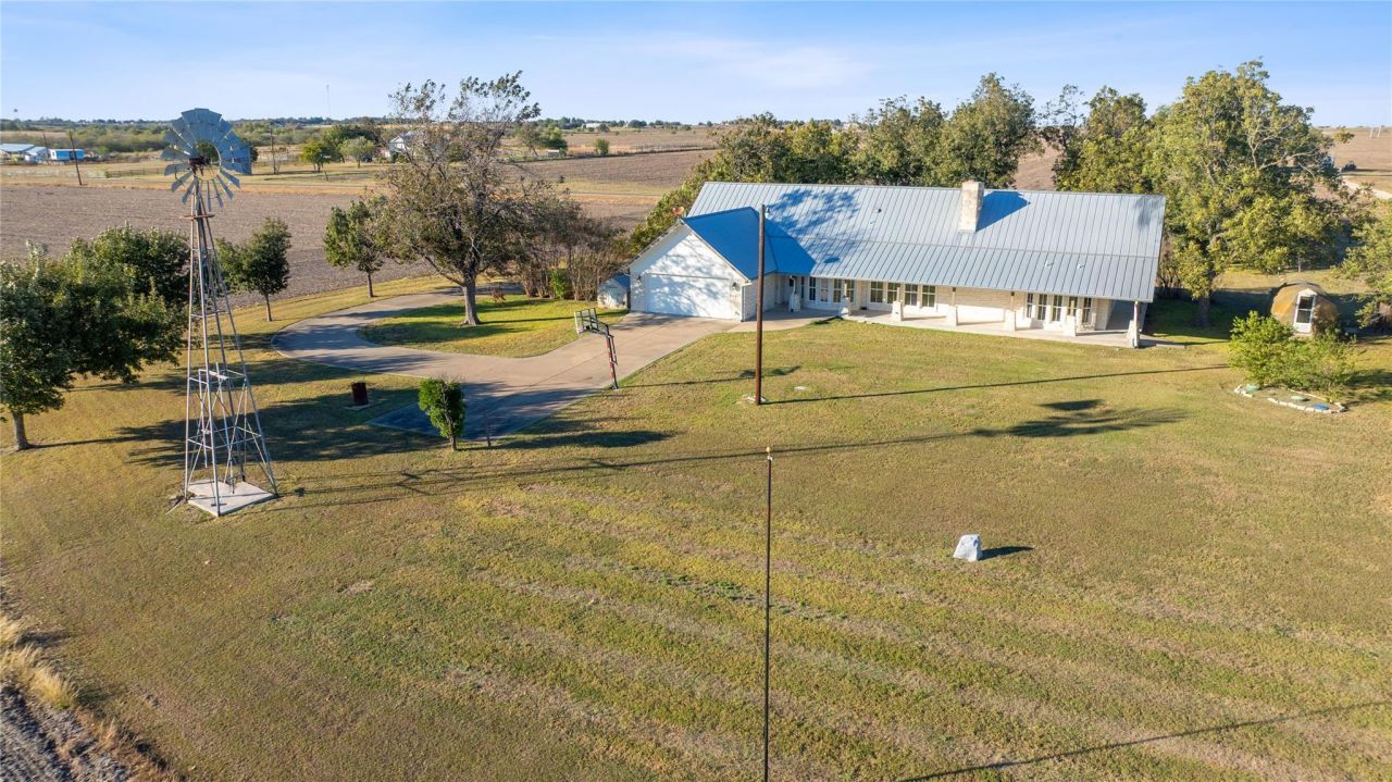 400 County Road 483, Taylor, TX 76574 Main Photo