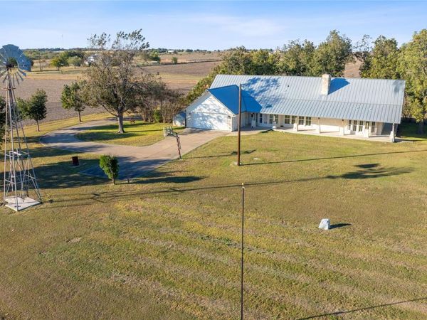 400 County Road 483, Taylor, TX 76574