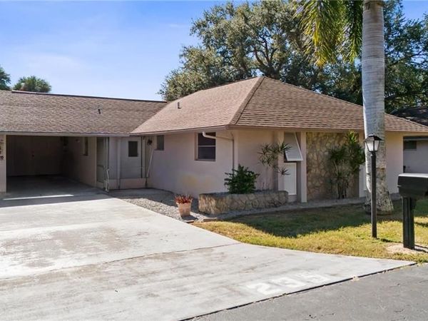 235 Thistle CT, LEHIGH ACRES, FL 33936