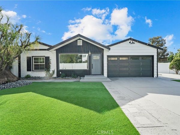 11330 Blix Street, West Toluca Lake, CA 91602