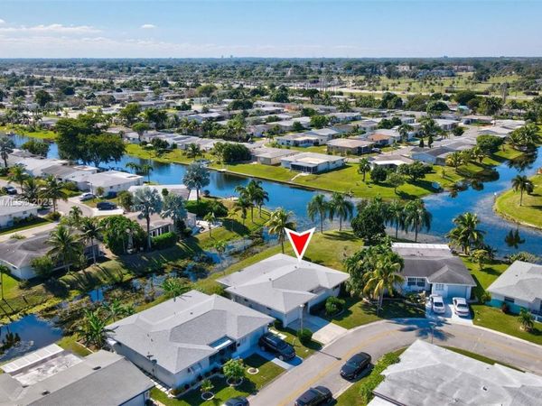 6880 NW 16th St, Margate, FL 33063