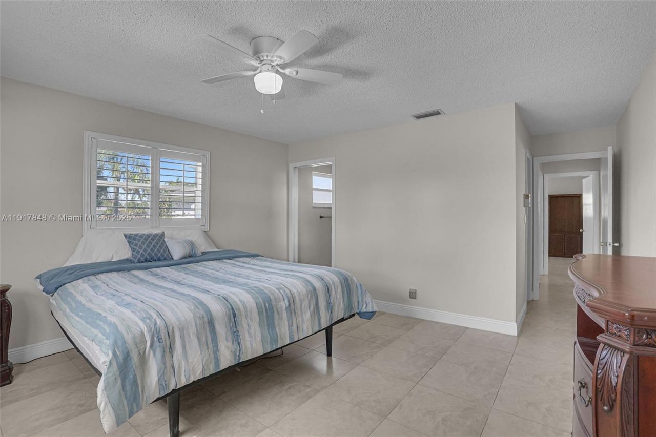 6880 NW 16th St, Margate, FL 33063 Photo