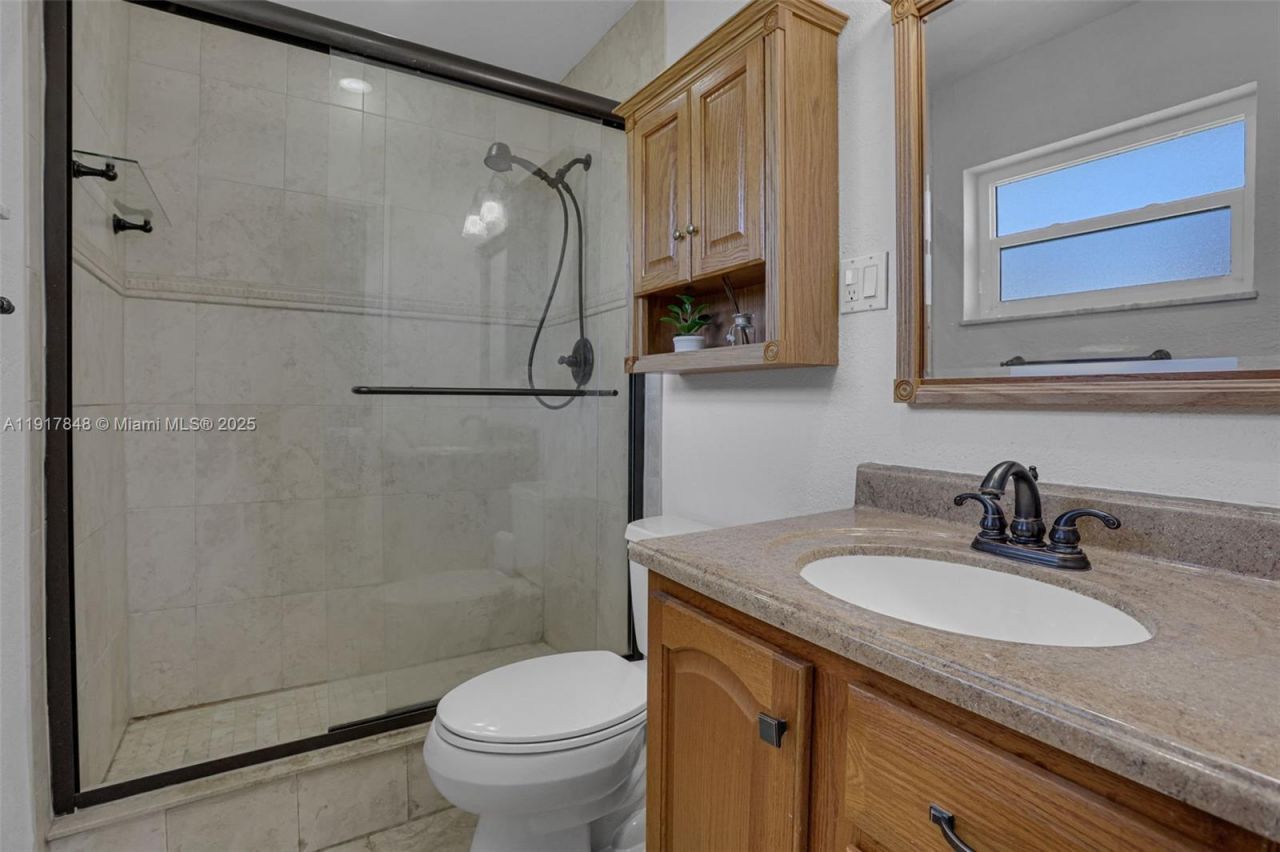 6880 NW 16th St, Margate, FL 33063 Photo