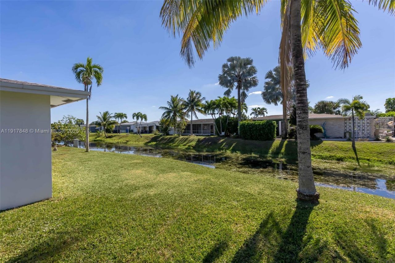 6880 NW 16th St, Margate, FL 33063 Photo