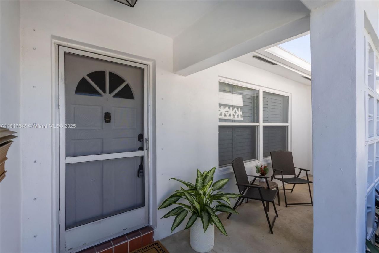 6880 NW 16th St, Margate, FL 33063 Photo