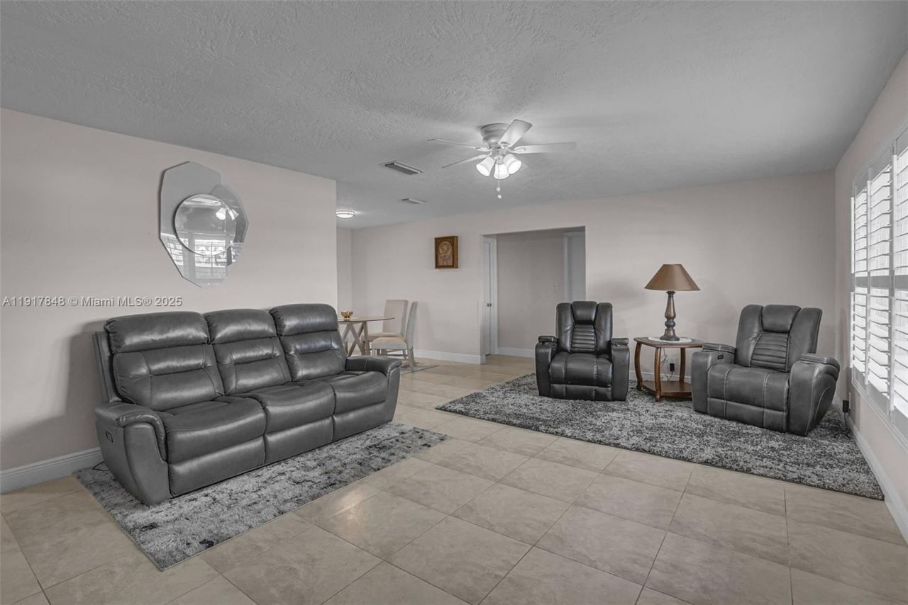 6880 NW 16th St, Margate, FL 33063 Photo