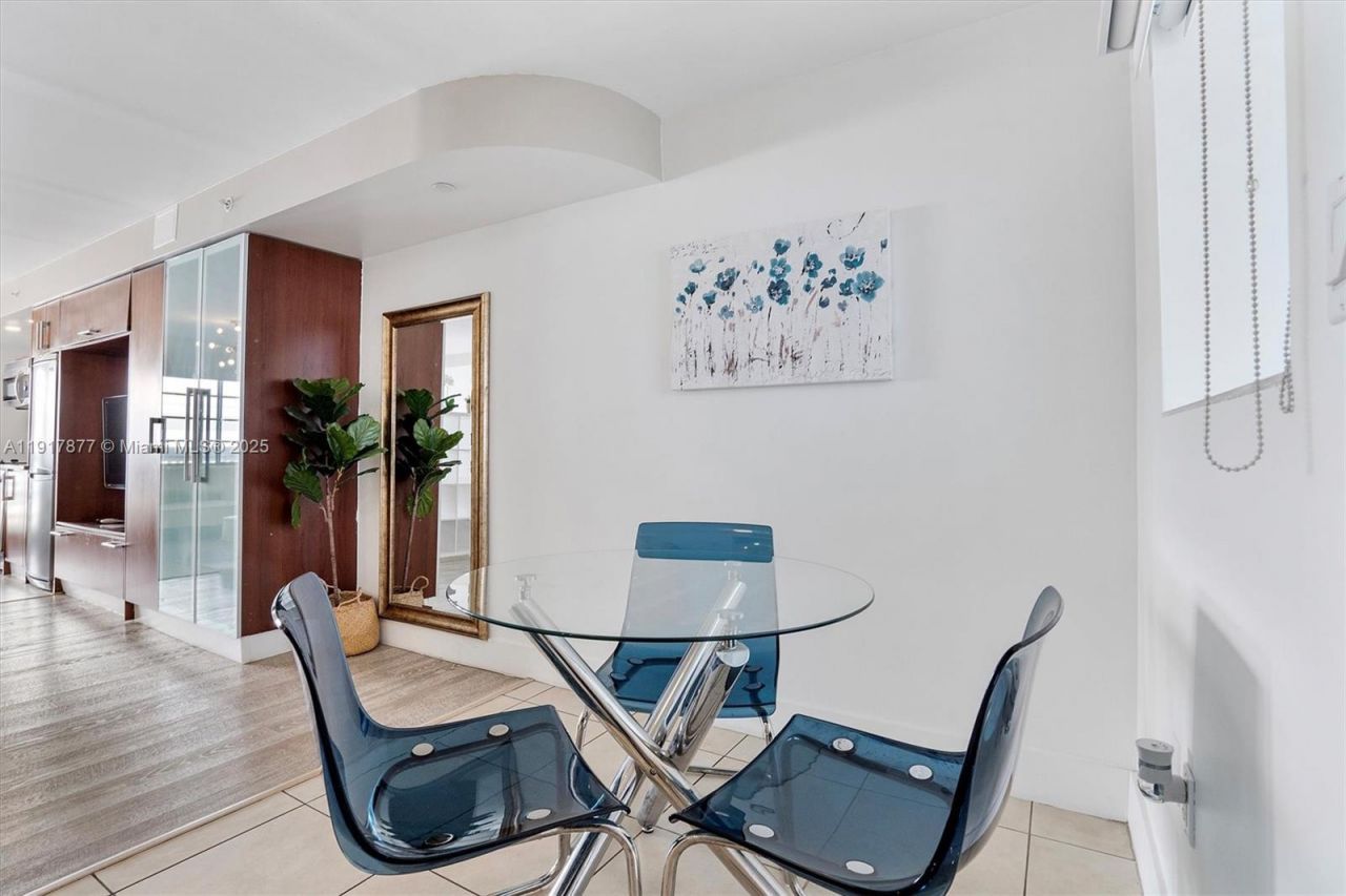 1024 Ocean Dr, Unit A502, Miami Beach, FL 33139 Photo