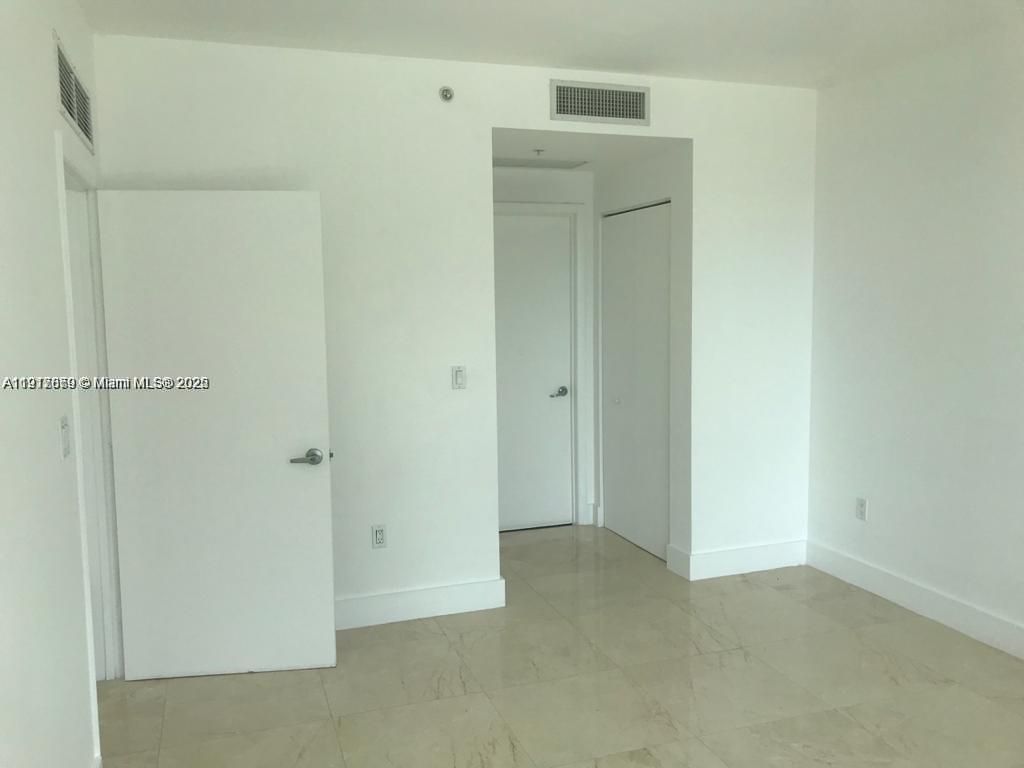 92 SW 3rd St, Unit 1904, Miami, FL 33130 Photo