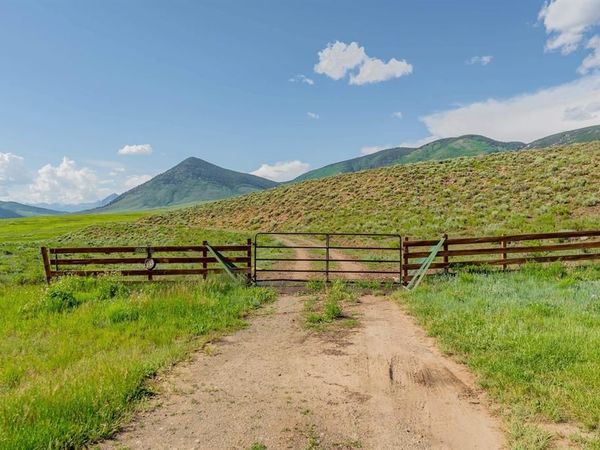 1501 County Road 813, Almont, CO 81210
