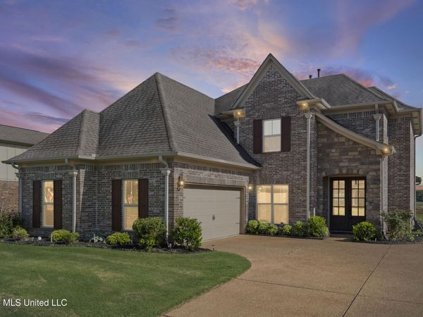 6603 W Broadwing Circle, Olive Branch, MS 38654