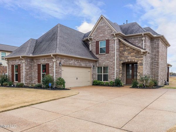 6603 W Broadwing Circle, Olive Branch, MS 38654