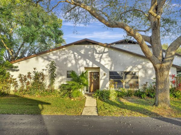 2080 Colonial Road, Unit 1, Fort Pierce, FL 34950