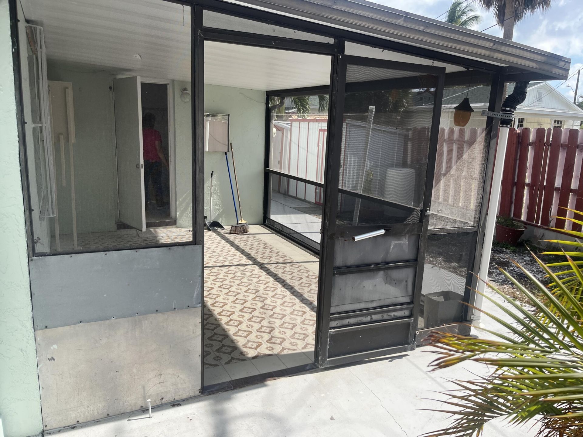 820 W Lakewood Road, West Palm Beach, FL 33405 Photo